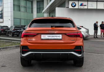 Подержанный автомобиль Audi Q3 Sportback 2021 года (6 фото)