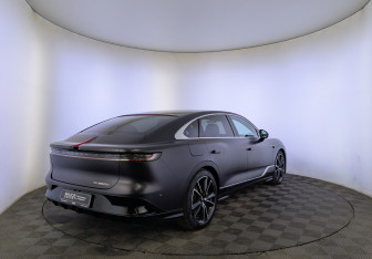 Подержанный автомобиль Voyah Passion 2025 года (5 фото)