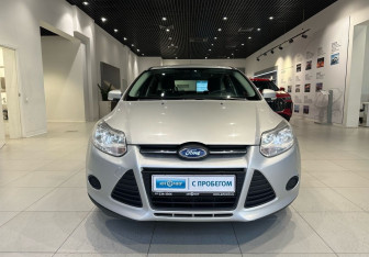 Подержанный автомобиль Ford Focus Hatchback 2014 года (2 фото)