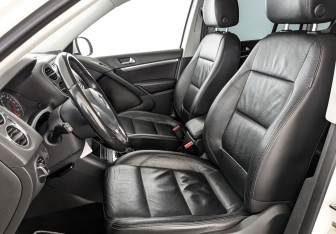 Подержанный автомобиль Volkswagen Tiguan 2012 года (20 фото)