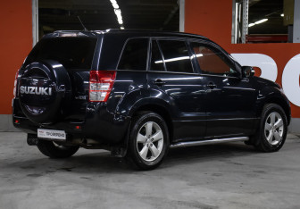 Подержанный автомобиль Suzuki Grand Vitara 2011 года (5 фото)