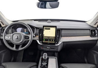 Новый Volvo XC90 2025 (10 фото)