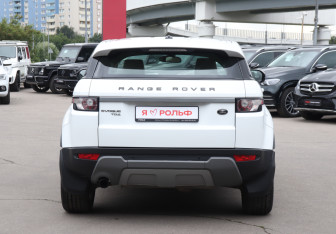 Подержанный автомобиль Land Rover Range Rover Evoque 2012 года (6 фото)