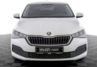 Подержанный автомобиль Skoda Rapid Liftback 2021 года (2 фото)