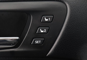 Подержанный автомобиль Toyota Camry Sedan 2015 года (16 фото)