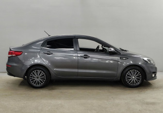 Подержанный автомобиль Kia Rio Sedan 2015 года (4 фото)