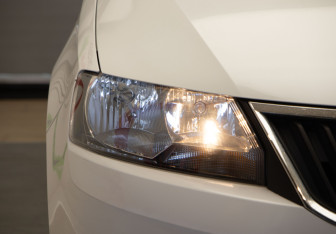 Подержанный автомобиль Skoda Rapid Liftback 2016 года (30 фото)