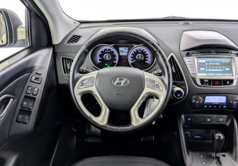 Подержанный автомобиль Hyundai ix35 2012 года (21 фото)