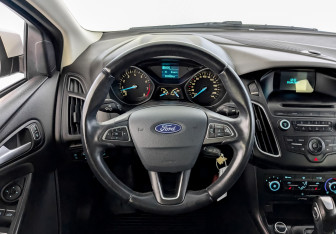 Подержанный автомобиль Ford Focus Hatchback 2019 года (21 фото)