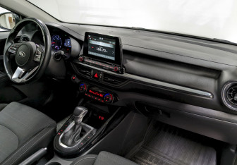 Подержанный автомобиль Kia Cerato Sedan 2021 года (19 фото)