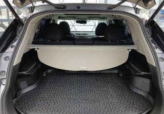 Подержанный автомобиль Nissan X-Trail 2016 года (10 фото)