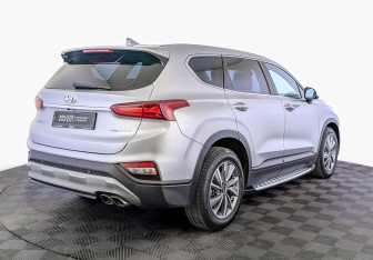 Подержанный автомобиль Hyundai Santa Fe 2019 года (5 фото)