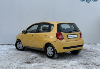 Подержанный автомобиль Chevrolet Aveo Hatchback 2009 года (7 фото)