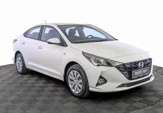 Подержанный автомобиль Hyundai Solaris Sedan 2021 года (3 фото)
