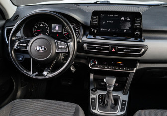 Подержанный автомобиль Kia Seltos 2020 года (10 фото)