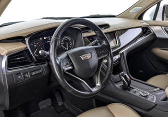 Подержанный автомобиль Cadillac XT6 2020 года (15 фото)