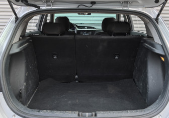 Подержанный автомобиль Kia Rio Hatchback 2021 года (10 фото)