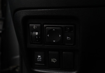 Подержанный автомобиль Nissan Juke 2012 года (12 фото)