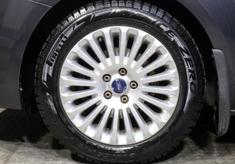 Подержанный автомобиль Ford Focus Hatchback 2008 года (19 фото)