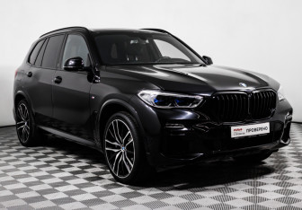 Подержанный автомобиль BMW X5 2019 года (3 фото)