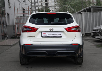 Подержанный автомобиль Nissan Qashqai 2019 года (5 фото)
