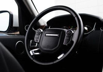 Подержанный автомобиль Land Rover Range Rover 2014 года (15 фото)