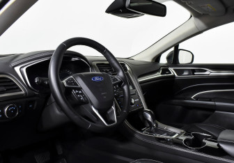 Подержанный автомобиль Ford Mondeo Wagon 2018 года (10 фото)