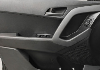 Подержанный автомобиль Hyundai Creta 2019 года (15 фото)