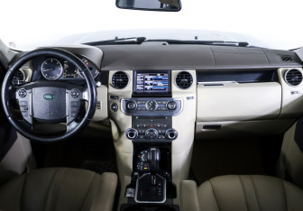 Подержанный автомобиль Land Rover Discovery 2012 года (12 фото)