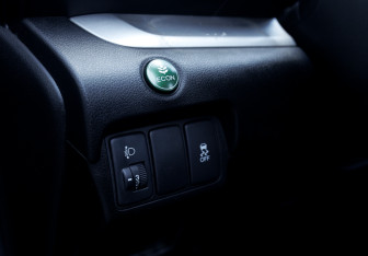 Подержанный автомобиль Honda CR-V 2014 года (19 фото)