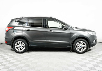 Подержанный автомобиль Ford Kuga 2019 года (4 фото)