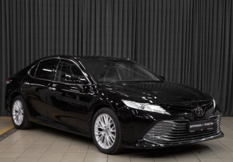 Подержанный автомобиль Toyota Camry Sedan 2019 года (3 фото)