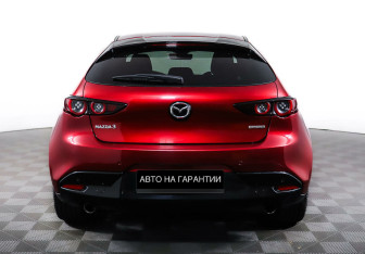 Подержанный автомобиль Mazda 3 Hatchback 2019 года (4 фото)