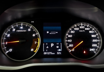 Подержанный автомобиль Mitsubishi Eclipse Cross 2021 года (13 фото)