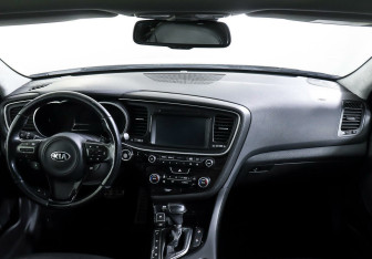 Подержанный автомобиль Kia Optima Sedan 2015 года (10 фото)