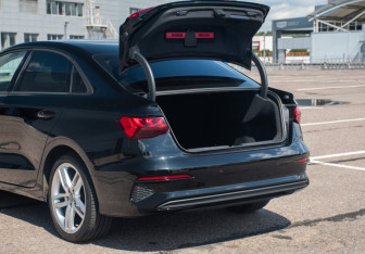 Подержанный автомобиль Audi A3 Sedan 2021 года (19 фото)