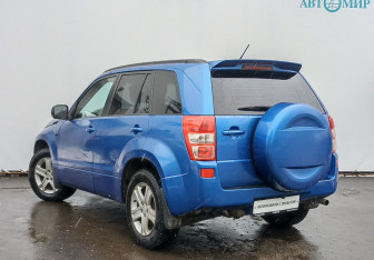 Подержанный автомобиль Suzuki Grand Vitara 2006 года (7 фото)