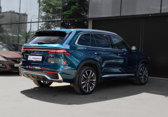 Подержанный автомобиль Geely Monjaro 2023 года (4 фото)