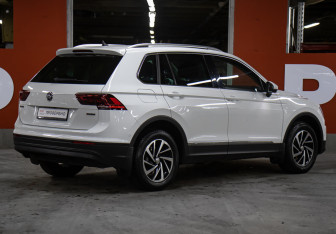 Подержанный автомобиль Volkswagen Tiguan 2018 года (5 фото)