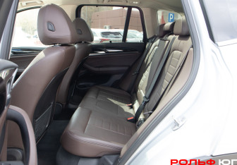 Подержанный автомобиль BMW X3 2019 года (8 фото)