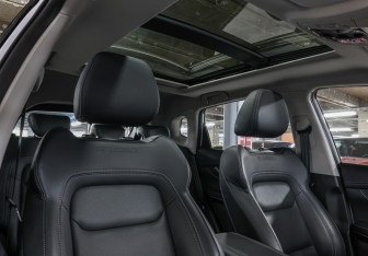 Подержанный автомобиль Exeed LX 2022 года (13 фото)