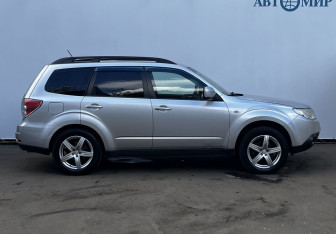 Подержанный автомобиль Subaru Forester Suv 2008 года (4 фото)