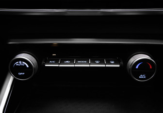 Подержанный автомобиль Geely Coolray 2020 года (20 фото)