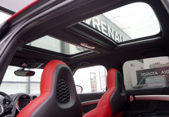 Подержанный автомобиль MINI Countryman 2020 года (10 фото)