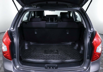 Подержанный автомобиль SsangYong Actyon 2014 года (17 фото)