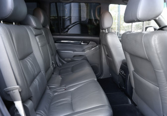 Подержанный автомобиль Toyota Land Cruiser Prado 2008 года (13 фото)