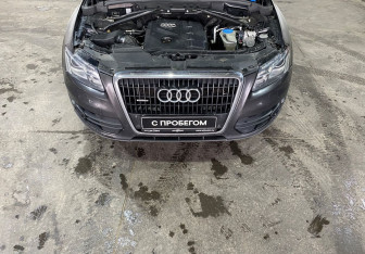 Подержанный автомобиль Audi Q5 2010 года (18 фото)