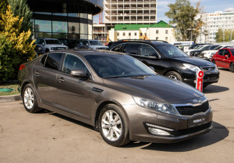 Подержанный автомобиль Kia Optima Sedan 2012 года (2 фото)