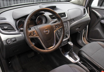 Подержанный автомобиль Opel Mokka 2013 года (16 фото)