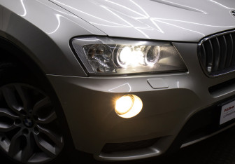 Подержанный автомобиль BMW X3 2012 года (24 фото)